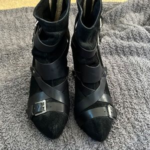 Michael by Michael Kors Belted Platform Bootie Size 7.5M